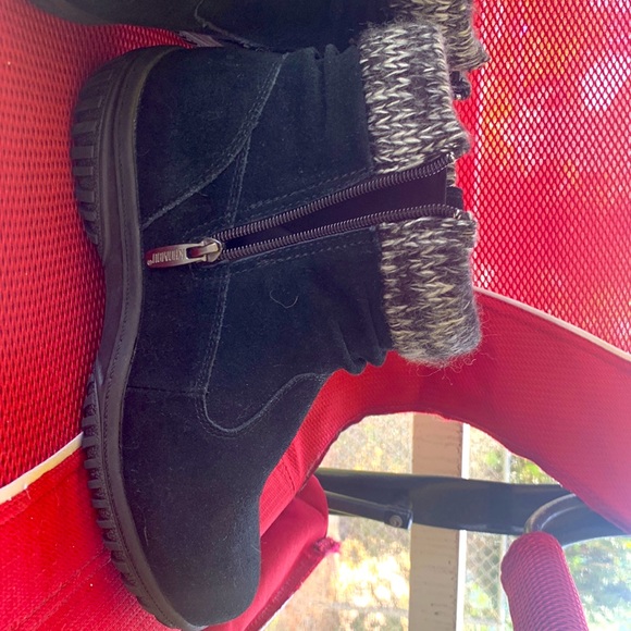 NWOT Khombu SUPER comfy and warm boots-great for Spring weather! - Picture 2 of 6